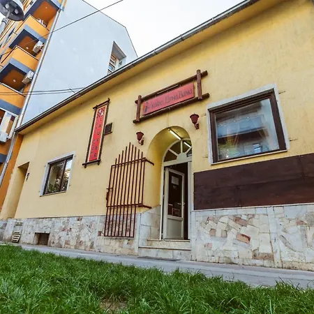 Laufer Hostel Újvidék