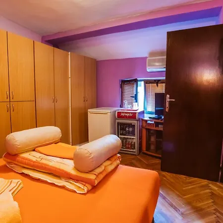 Hostel Laufer *